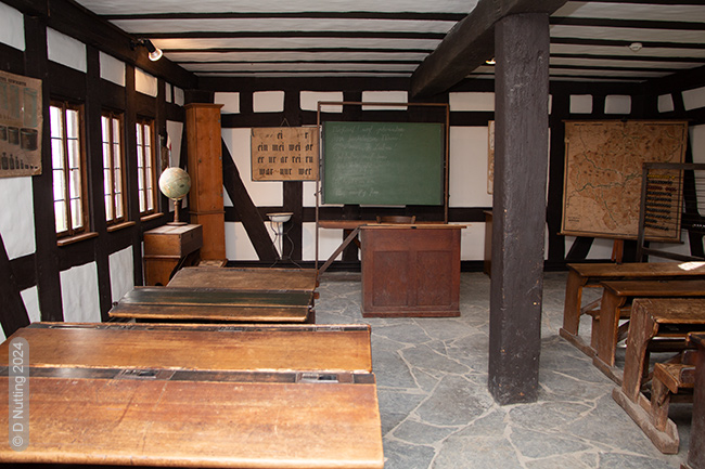 (Foto © D. Nutting) Klassenzimmer