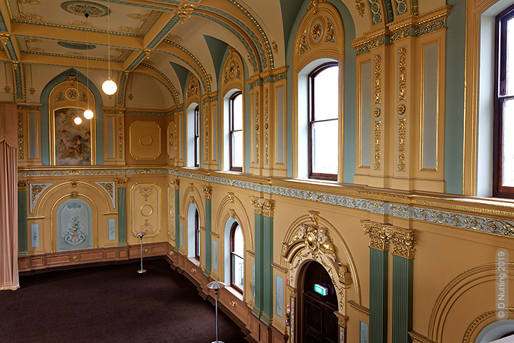 (Foto &copy; D. Nutting) gro&szlig;er Saal