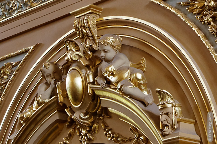 (Foto &copy; D. Nutting) gro&szlig;er Saal, Dekoration