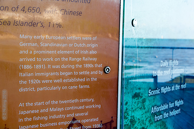 Foto: Informationstafel in Cairns, Nord-Queensland