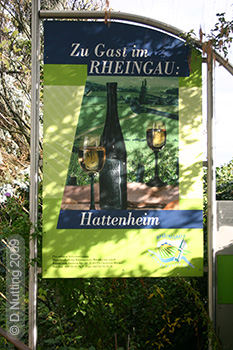 [Foto: copyright D Nutting - Schild]