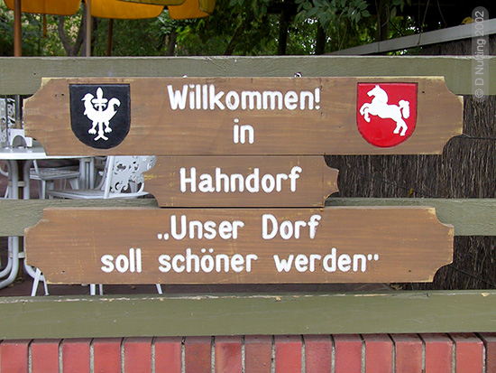(Foto &copy; D. Nutting) Schild