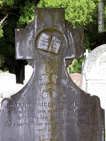 (Photo © D. Nutting) gravestone