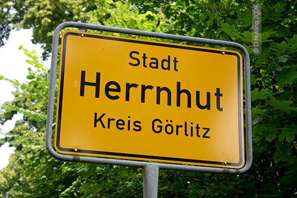 Place name sign ('Herrnhut')