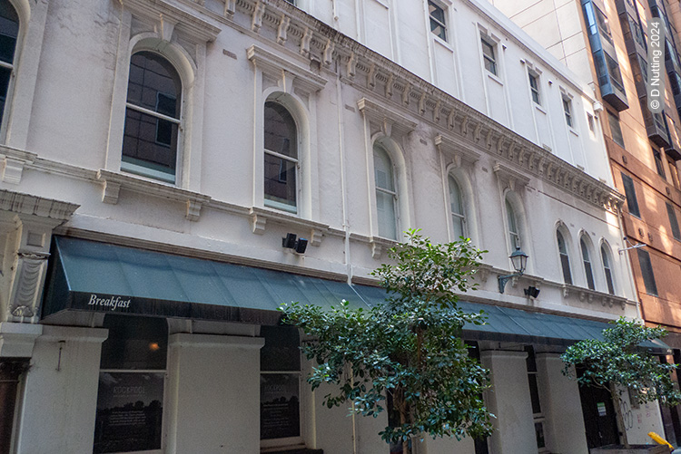 Foto &copy; D Nutting: Geb&auml;ude