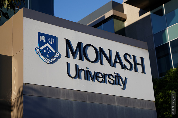 Photo &copy; D Nutting - sign