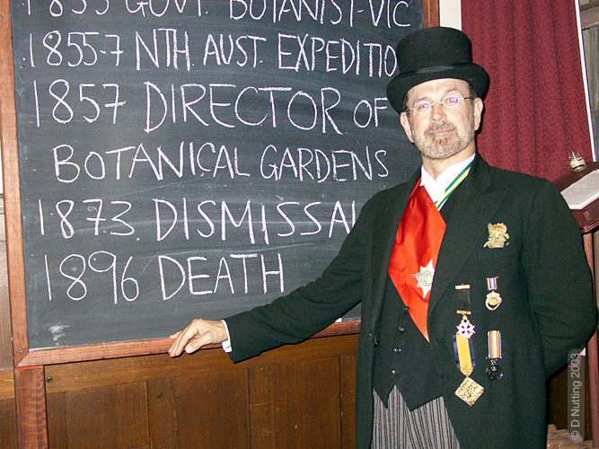 (Foto &copy; D. Nutting) Baritonsänger im Kostüm