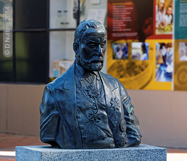 Foto: copyright D Nutting - eine Büste