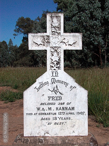 (Photo &copy; D. Nutting) gravestone