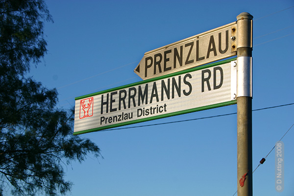 (Photo &copy; D. Nutting) road sign