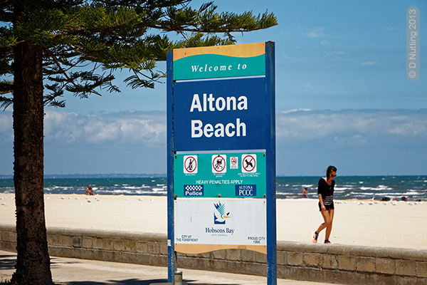 (Photo &copy; D. Nutting) sign at beach