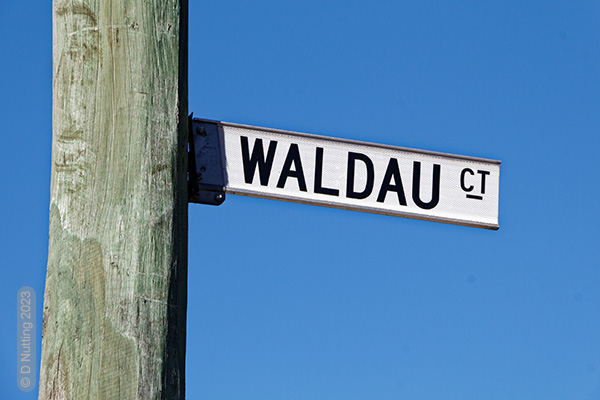 (Photo © D Nutting) sign