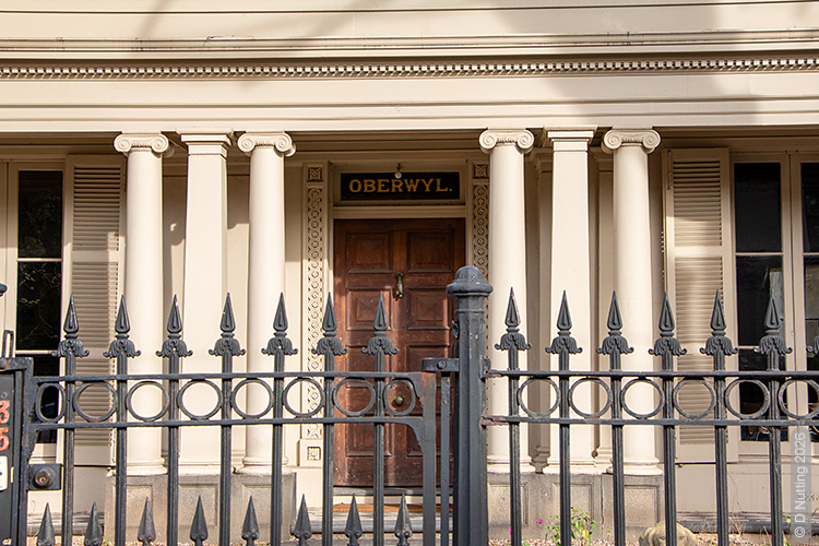 Photo (copyright D Nutting): front entrance to a mansion