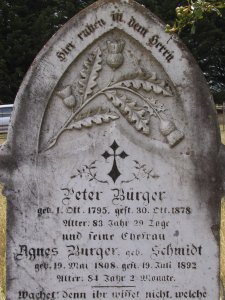 (Photo © D. Nutting) gravestone