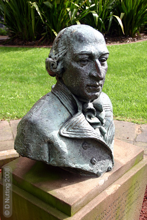 (Photo © D Nutting) memorial bust
