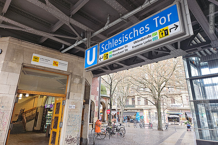 Photo: sign in railway station