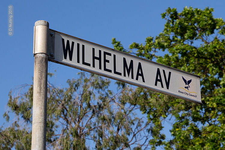 (Foto &copy; D. Nutting) Stra&szlig;enschild: Wilhelma Avenue