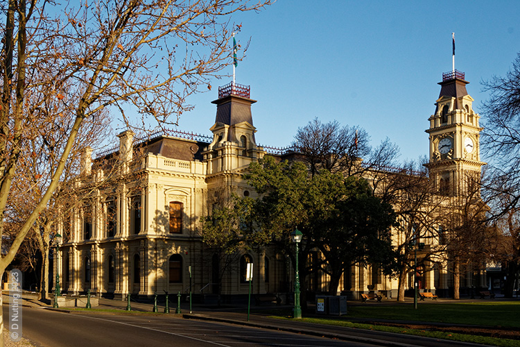 (Foto &copy; D. Nutting) Rathaus