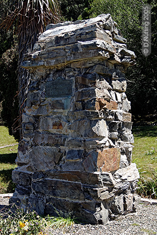 Photo c/o D Nutting: cairn